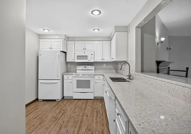 Photo 3 of Condo for sale at 1077 Sibley Memorial Hwy #608, Saint Paul, MN 55118 | MLS# 7150369 | Listing updated on 2026-10-03