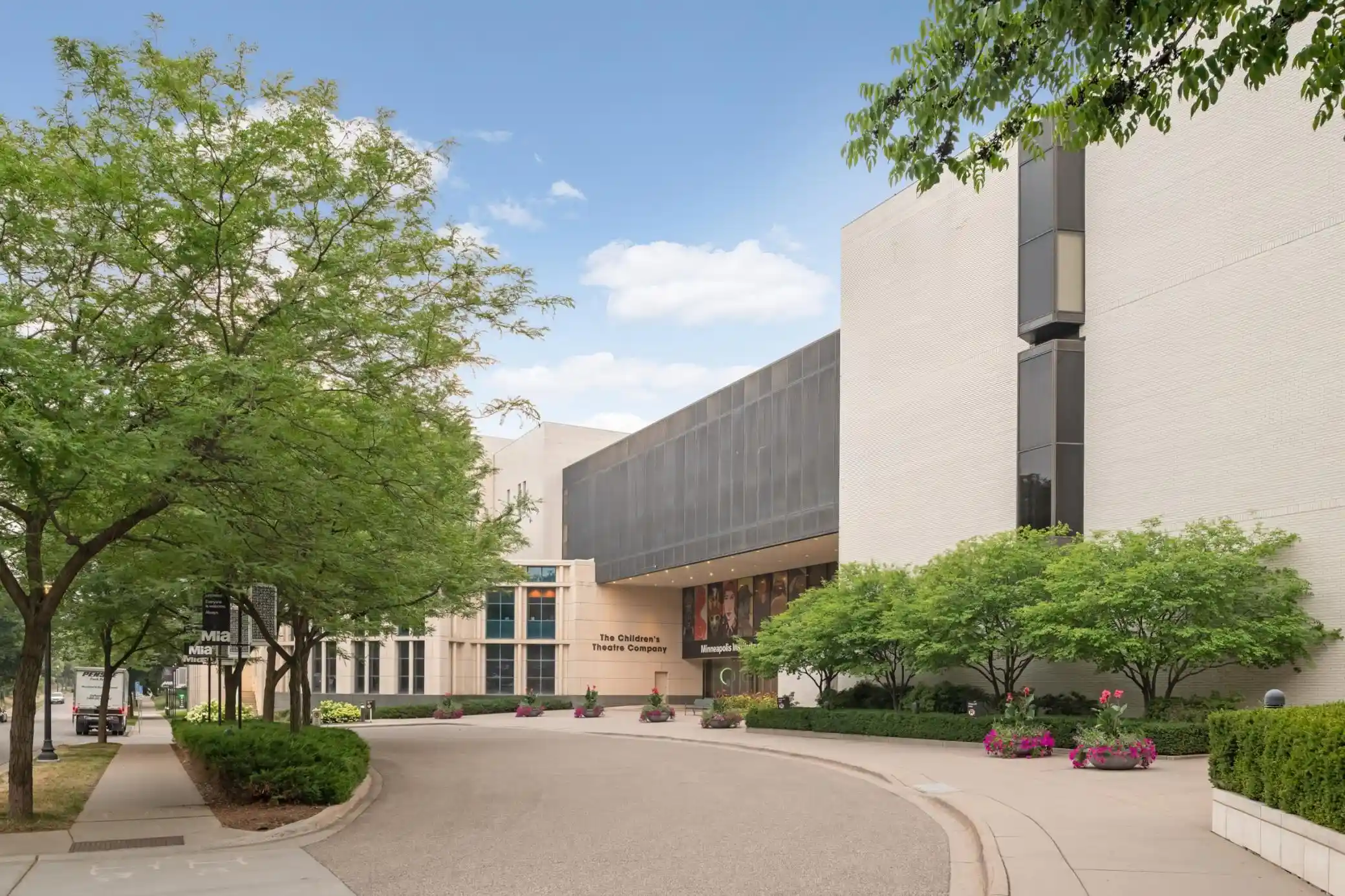 Listing Photo 43 - Condo for sale in 520 Ridgewood Ave located at 520 Ridgewood Ave, Minneapolis, MN 55403 - Unit #102