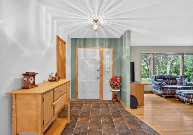 Photo 2 of Single family home for sale at 22015 Pillsbury Ave, Lakeville, MN 55044 | MLS# 7150413 | Listing updated on 2026-10-07