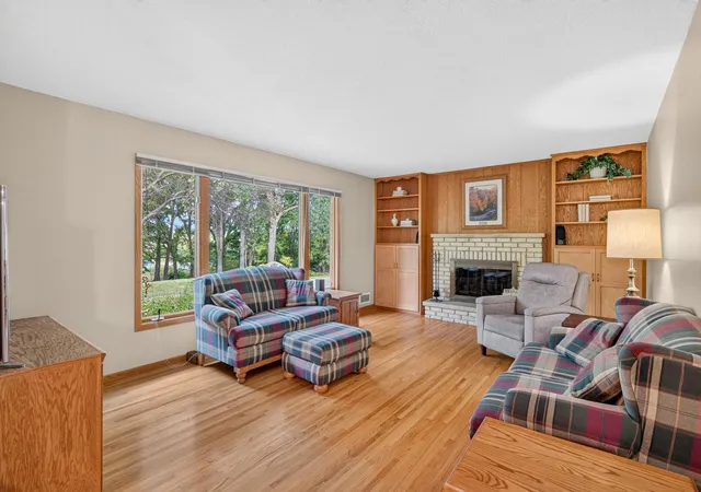 Photo 3 of Single family home for sale at 22015 Pillsbury Ave, Lakeville, MN 55044 | MLS# 7150413 | Listing updated on 2026-10-07