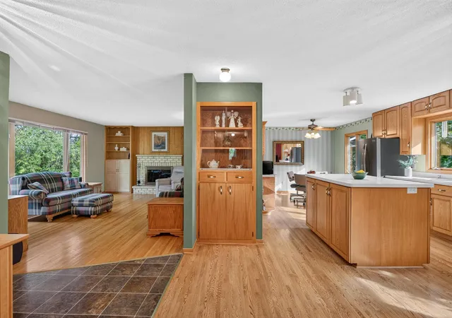 Photo 3 of Single family home for sale at 22015 Pillsbury Ave, Lakeville, MN 55044 | MLS# 7150413 | Listing updated on 2026-10-07