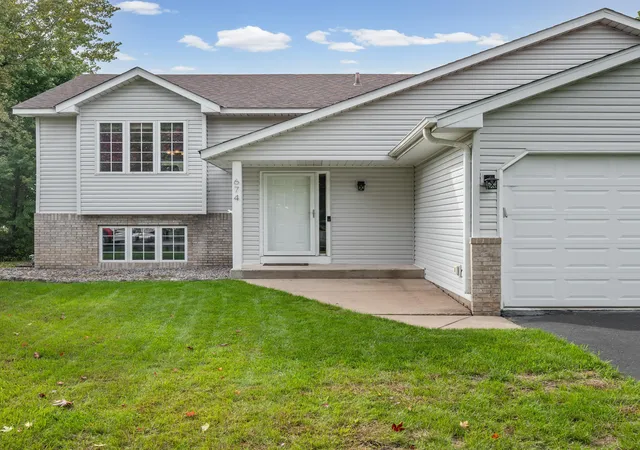 Photo 2 of Single family home for sale at 674 Lois Ln, Circle Pines, MN 55014 | MLS# 7150417 | Listing updated on 2026-10-02