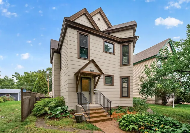 Photo 1 of Single family home for sale at 1729 Minnehaha Ave W, Saint Paul, MN 55104 | MLS# 7150450 | Listing updated on 2026-10-02