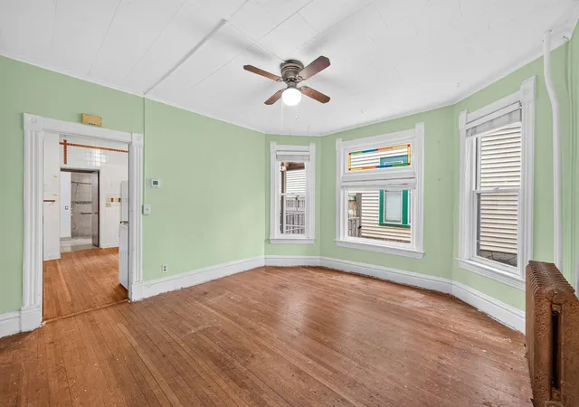 Photo 4 of Single family home for sale at 1729 Minnehaha Ave W, Saint Paul, MN 55104 | MLS# 7150450 | Listing updated on 2026-10-02