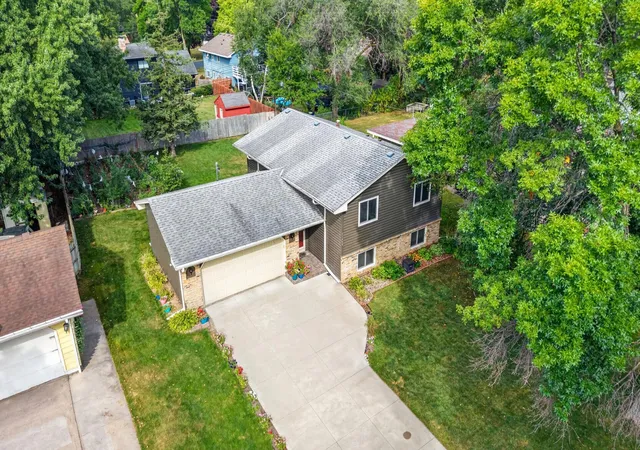 Photo 2 of Single family home for sale at 11440 Jonquil St Nw, Minneapolis, MN 55433 | MLS# 7150452 | Listing updated on 2026-10-03