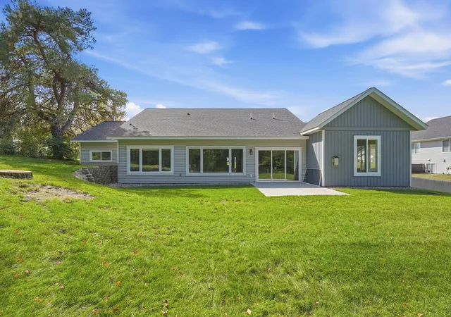 Photo 3 of Single family home for sale at 3319 Lakecrest Rd NE, Alexandria, MN 56308 | MLS# 7150462 | Listing updated on 2026-09-29