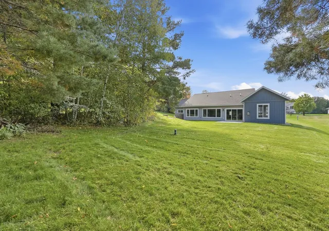 Photo 4 of Single family home for sale at 3319 Lakecrest Rd NE, Alexandria, MN 56308 | MLS# 7150462 | Listing updated on 2026-09-29