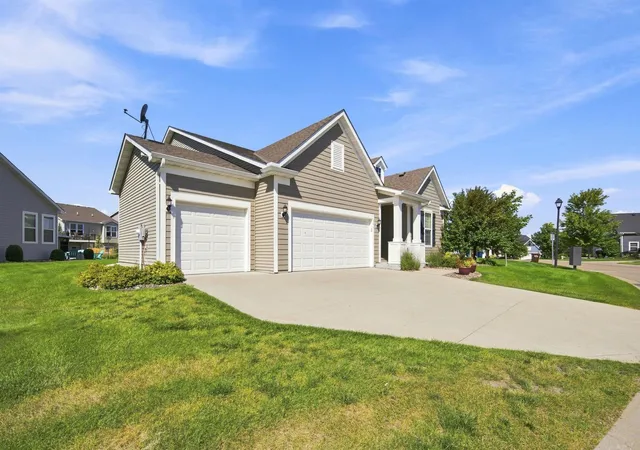 Photo 3 of Single family home for sale at 8275 Oakview Ct N, Maple Grove, MN 55369 | MLS# 7150512 | Listing updated on 2026-10-08