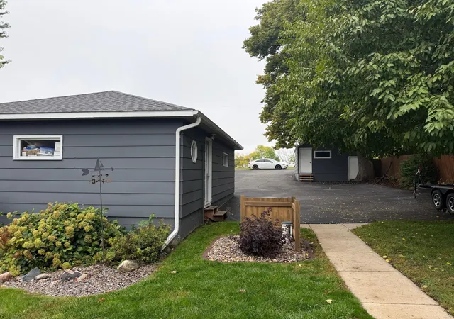 Photo 3 of Single family home for sale at 7195 Highway 71 NE, Willmar, MN 56201 | MLS# 7150517 | Listing updated on 2026-09-28