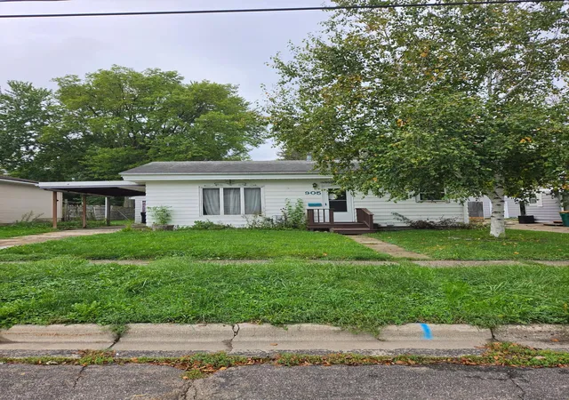 Single family home for sale at 905 Ulstad Ave, Albert Lea, MN 56007 | MLS# 7150533