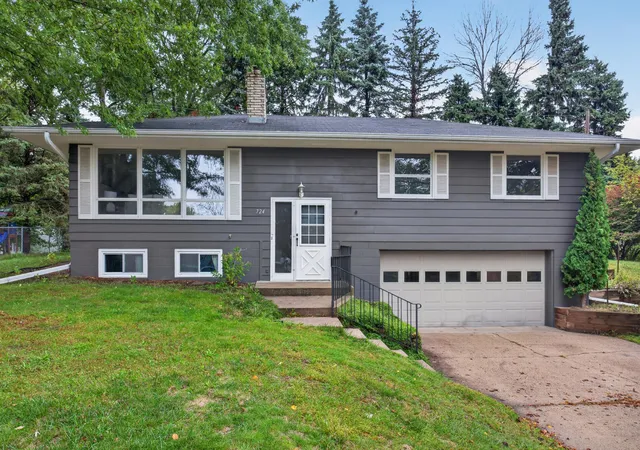 Single family home for sale at 724 E 152nd Street, Burnsville, MN 55306 | MLS# 7150537