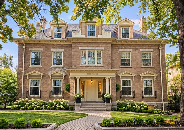 Photo 3 of Condo for sale at 300 Ridgewood Ave #4, Minneapolis, MN 55403 | MLS# 7150538 | Listing updated on 2026-10-21