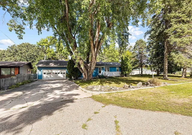 Photo 2 of Sale Pending at 208 Mickey Mouse Ave S, Horace, ND 58047 | MLS# 7150543 | Listing updated on 2026-09-29