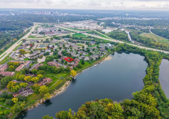 Photo 4 of Condo for sale at 1808 Lakeview Ct SW #204, Rochester, MN 55902 | MLS# 7150548 | Listing updated on 2026-10-01
