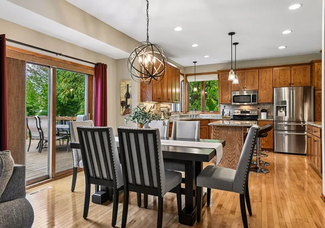 Photo 3 of Single family home for sale at 7990 Acorn Cir, Victoria, MN 55386 | MLS# 7150554 | Listing updated on 2026-10-22