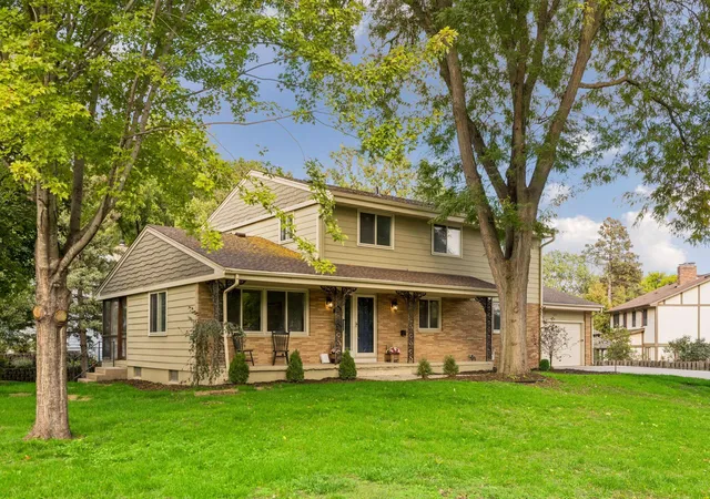 Photo 1 of Single family home for sale at 1525 Saint Croix Cir, Minneapolis, MN 55422 | MLS# 7150556 | Listing updated on 2026-10-08