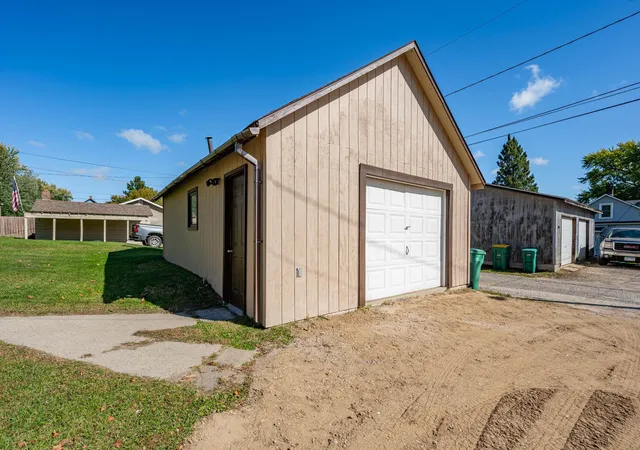 Photo 25 of Single family home for sale at 206 Dudley Ave, Coleraine, MN 55722 | MLS# 7150569 | Listing updated on 2026-09-26