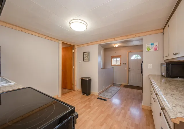 Photo 3 of Single family home for sale at 206 Dudley Ave, Coleraine, MN 55722 | MLS# 7150569 | Listing updated on 2026-09-26