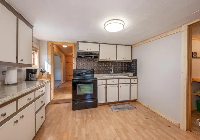 Photo 3 of Single family home for sale at 206 Dudley Ave, Coleraine, MN 55722 | MLS# 7150569 | Listing updated on 2026-09-26