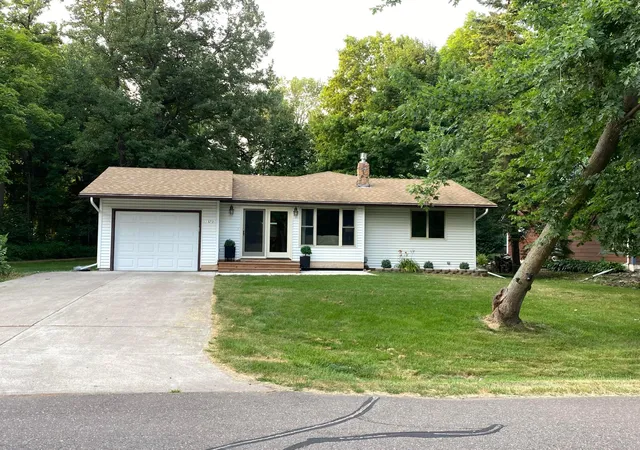 Photo 1 of Single family home for sale at 1520 White Cloud Dr S, Isle, MN 56342 | MLS# 7150575 | Listing updated on 2026-09-26