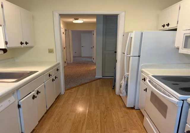 Photo 3 of Condo for sale at 10113 W 34th Street #111, Hopkins, MN 55305 | MLS# 7150598 | Listing updated on 2026-09-28