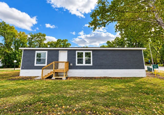Photo 1 of Single family home for sale at 215 N Mckay Ave #13, Alexandria, MN 56308 | MLS# 7150601 | Listing updated on 2026-09-28