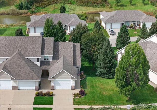 Photo 2 of Single family home for sale at 2048 Crimson Ridge Dr Nw, Rochester, MN 55901 | MLS# 7150611 | Listing updated on 2026-09-30