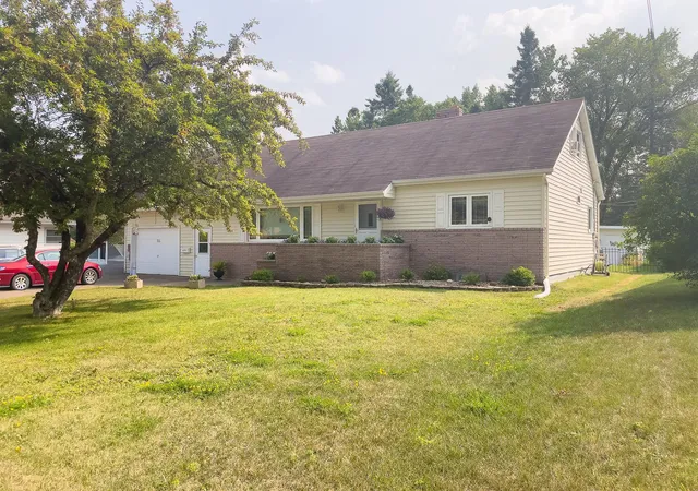 Photo 1 of Single family home for sale at 84 Hays Cir, Silver Bay, MN 55614 | MLS# 7150622 | Listing updated on 2026-09-26