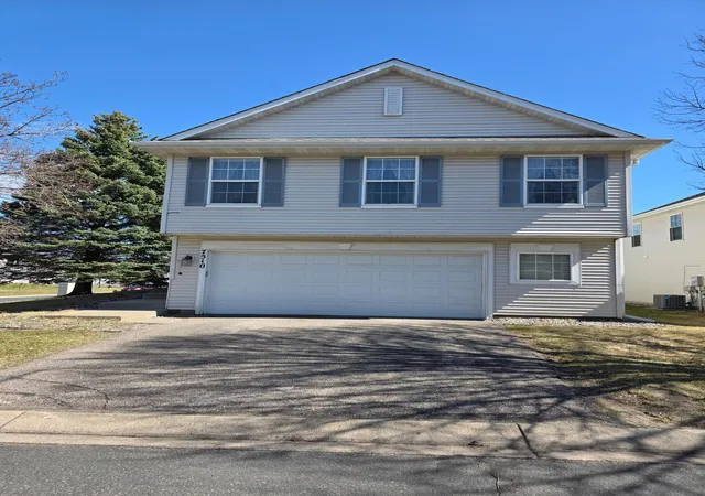 Photo 1 of Single family home for sale at 7510 Hampton Ln, Shakopee, MN 55379 | MLS# 7150635 | Listing updated on 2026-09-26