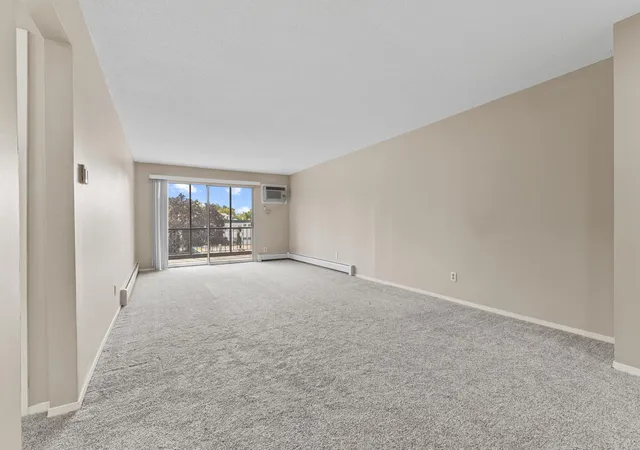 Photo 4 of Condo for sale at 2730 Dale St N #D305, Saint Paul, MN 55113 | MLS# 7150644 | Listing updated on 2026-09-26