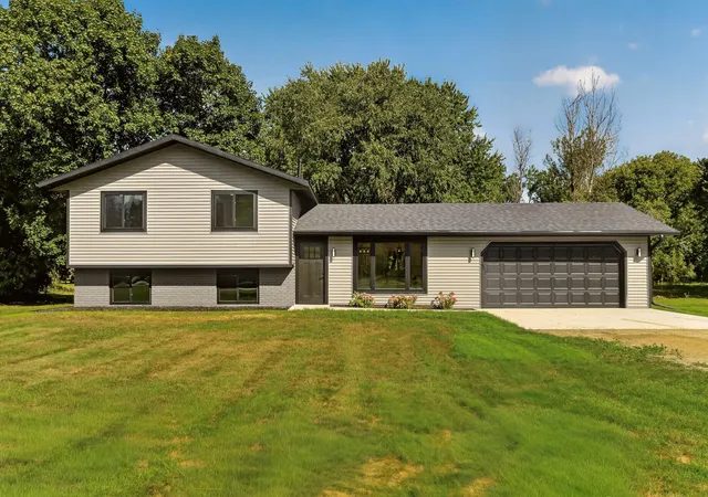 Single family home for sale at 5225 Logan St SE, Rochester, MN 55904 | MLS# 7150657