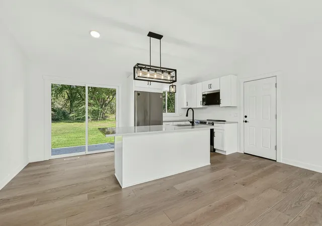 Photo 4 of Single family home for sale at 5225 Logan St SE, Rochester, MN 55904 | MLS# 7150657 | Listing updated on 2026-10-01