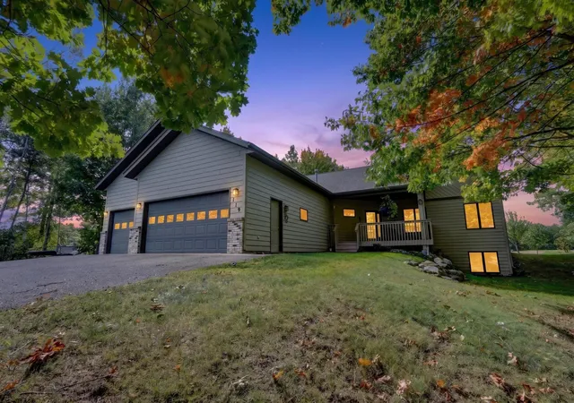 Photo 3 of Single family home for sale at 119 Eagle Dr, Coleraine, MN 55722 | MLS# 7150668 | Listing updated on 2026-10-05