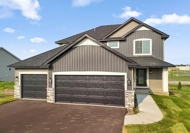 Photo 2 of Single family home for sale at 13721 Arrowhead Way, Rosemount, MN 55068 | MLS# 7150675 | Listing updated on 2026-10-10