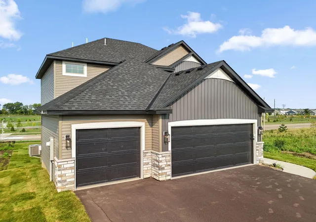 Photo 3 of Single family home for sale at 13721 Arrowhead Way, Rosemount, MN 55068 | MLS# 7150675 | Listing updated on 2026-10-10