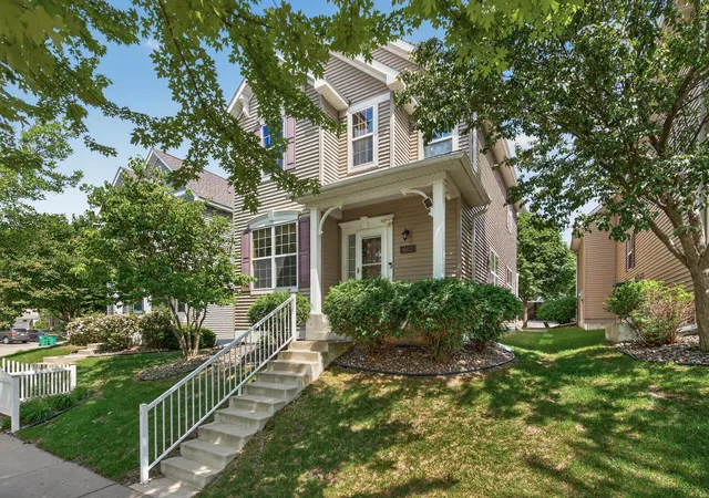 Photo 2 of Single family home for sale at 10013 Iris Ln, Eden Prairie, MN 55347 | MLS# 7150682 | Listing updated on 2026-10-09