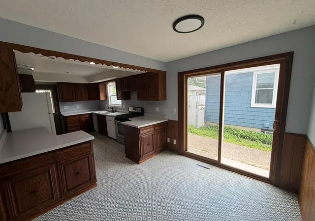 Photo 2 of Single family home for sale at 2301 Cole Ave Se, Minneapolis, MN 55414 | MLS# 7150702 | Listing updated on 2026-09-30