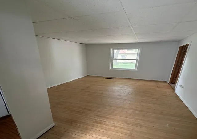 Photo 3 of Single family home for sale at 2301 Cole Ave SE, Minneapolis, MN 55414 | MLS# 7150702 | Listing updated on 2026-09-30