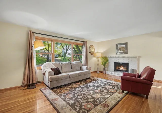 Photo 3 of Single family home for sale at 16401 Temple Dr S, Minnetonka, MN 55345 | MLS# 7150720 | Listing updated on 2026-10-23