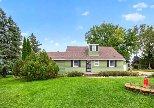 Photo 1 of Single family home for sale at 2712 25th Avenue SE, Rochester, MN 55904 | MLS# 7150726 | Listing updated on 2026-10-10