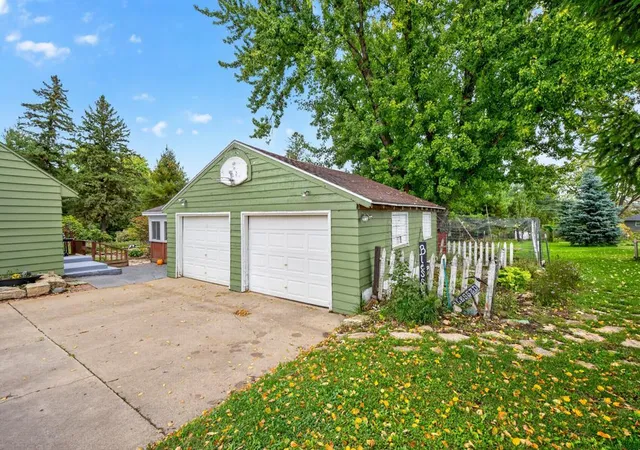 Photo 3 of Single family home for sale at 2712 25th Avenue SE, Rochester, MN 55904 | MLS# 7150726 | Listing updated on 2026-10-10