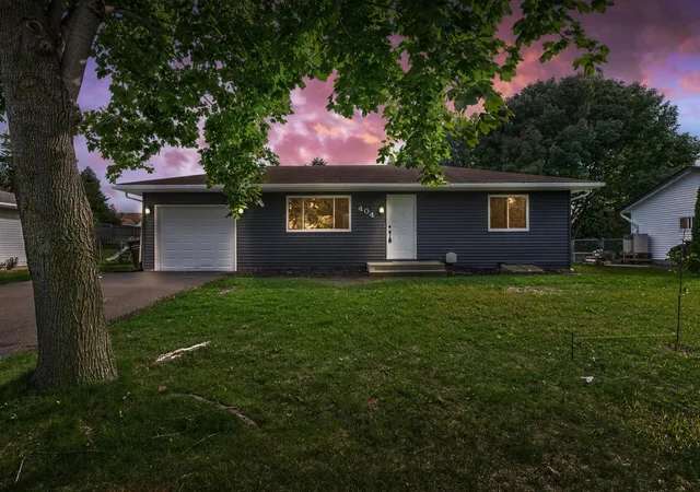 Photo 1 of Single family home for sale at 404 17th Street S, Buffalo, MN 55313 | MLS# 7150746 | Listing updated on 2026-10-09