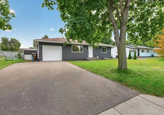 Photo 2 of Single family home for sale at 404 17th Street S, Buffalo, MN 55313 | MLS# 7150746 | Listing updated on 2026-10-09