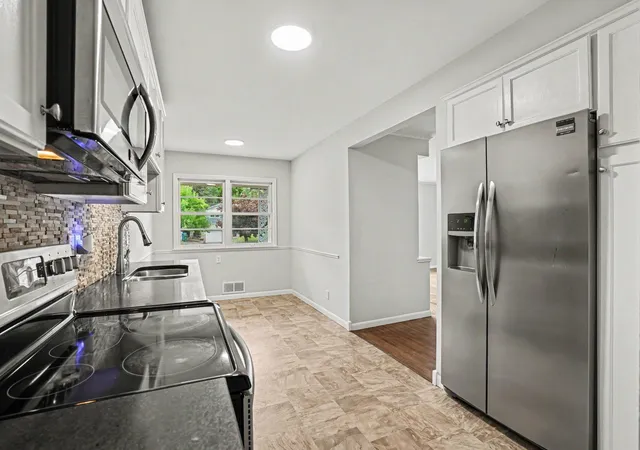 Photo 4 of House for sale at 6117 France Ave S, Edina, MN 55410 | MLS# 7150750 | Listing updated on 2026-10-08
