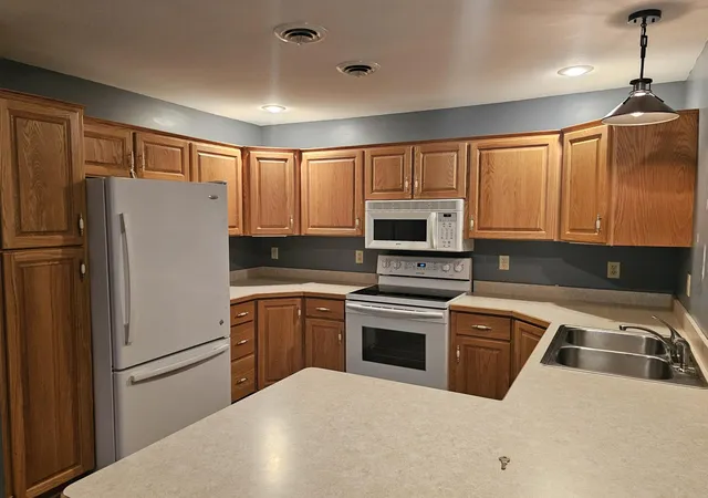 Photo 4 of Single family home for sale at 23965 Cuyuna Greens Dr, Deerwood, MN 56444 | MLS# 7150755 | Listing updated on 2026-09-30