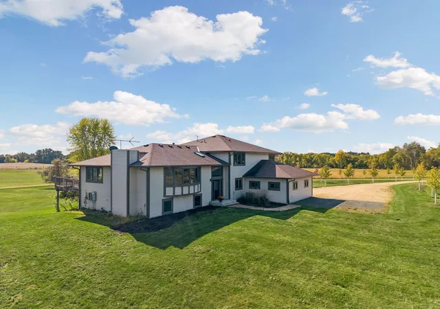 Photo 4 of Single family home for sale at 10420 Penfield Ave N, Stillwater, MN 55082 | MLS# 7150756 | Listing updated on 2026-10-02