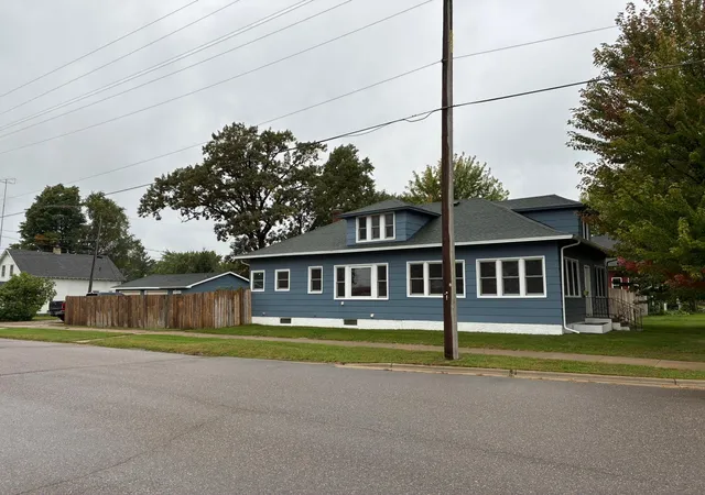Photo 2 of Single family home for sale at 301 W Broadway, Little Falls, MN 56345 | MLS# 7150759 | Listing updated on 2026-10-07