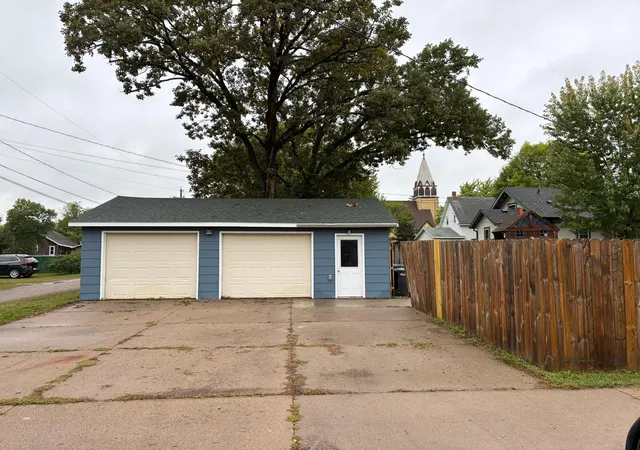 Photo 3 of Single family home for sale at 301 W Broadway, Little Falls, MN 56345 | MLS# 7150759 | Listing updated on 2026-10-07