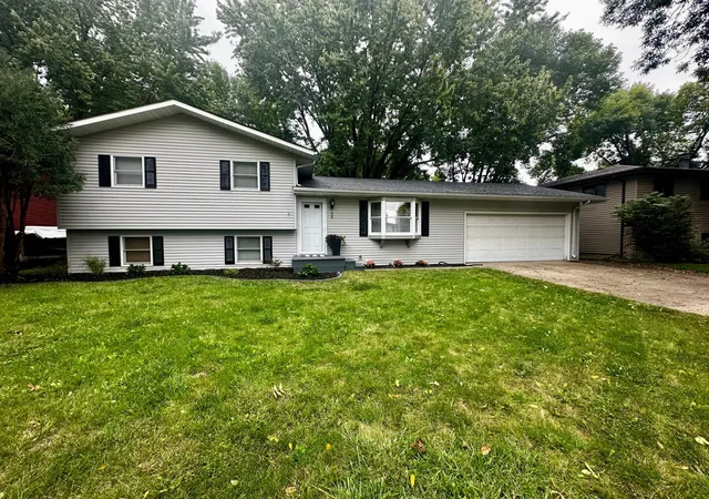 Single family home for sale at 104 W Thomas Ave, Marshall, MN 56258 | MLS# 7150766
