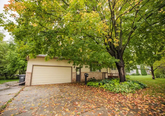 Photo 1 of Single family home for sale at 315 W 10th Street, Morris, MN 56267 | MLS# 7150770 | Listing updated on 2026-10-02